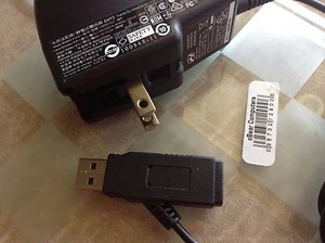 New Genuine HP Mobile DVD USB Power A/C Adapter 367044-001 619240-001 659940-001 - Foto 1 di 2