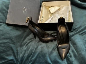 Giuseppe Zanotti Back Zip Horn Heel 37 Retail $795  - Picture 1 of 13