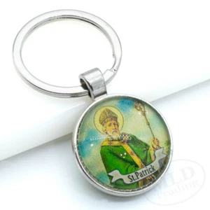 Llavero luminoso de doble cara de San Patricio de Irlanda - encanto santo patrón - Imagen 1 de 8