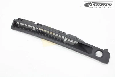 Nissan Armada 2017-2024 tablero de instrumentos descongelador derecho ventilación rejilla moldura OEM Foto 1 de 4