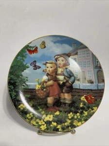 Surprise M.I. Hummel Little Companions Danbury Mint Plate - Picture 1 of 6