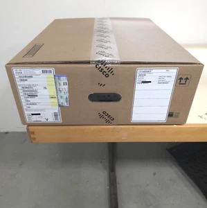 Cisco C9200L-48P-4X-E Catalyst Switch incl. DNA 3Y - Afbeelding 1 van 1