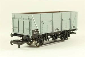 Hornby R6108B 9 Plank  Wagon in BR Grey livery  number E30995 AG - Picture 1 of 3