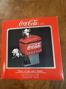 Vintage 1990 Enesco Christmas Ornament HAVE A COKE AND A SMILE 2. Coca-Cola Serie - Bild 1 von 5