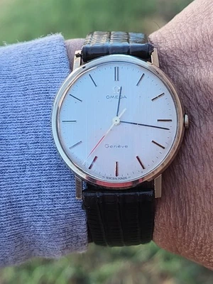 OMEGA WATCH .375 /9 CARAT CASE,MANUAL MOVEMENT,WORK & KEEP ACCURATE TIME,,NICE. - Image 1 of 4