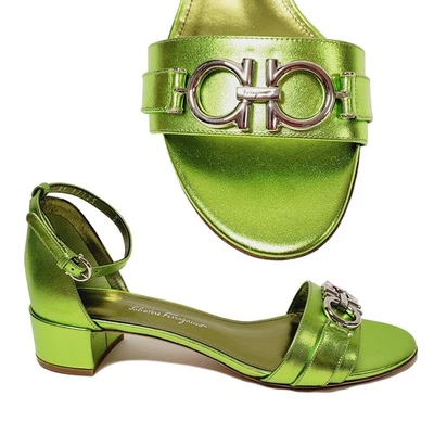 ZAPATOS SALVATORE FERRAGAMO COMO GANCINI SANDALIAS DE CUERO VERDE METALIZADO $650 / 6.5 Foto 1 de 4