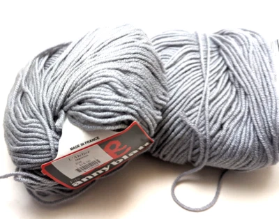 Lote de 2 madejas combinadas Anny Blatt Flannelle Merinos 208 Dove - 50 gm/ 137 yardas Foto 1 de 2