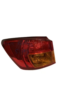 Luz trasera exterior izquierda lado pasajero Lexus IS 220d 2.2 2005-2012 - Imagen 1 de 24