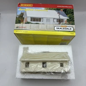 Hornby Skaledale OO Gauge R9645 Unpainted Bungalow Resin Model Railway Building - Picture 1 of 8