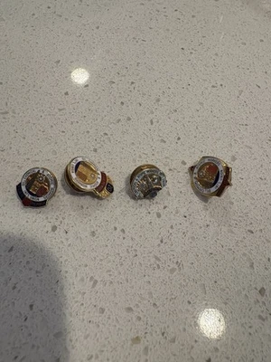 De colección Unión Internacional Petróleo Químico y Trabajadores Atómicos 10,20,25 y 30 Foto 1 de 4