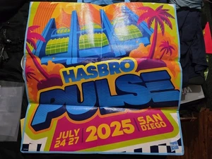 SDCC 2025 Hasbro Pulse Tote Bag Super Large Huge Oversize Comic Con 28x29 - Bild 1 von 1