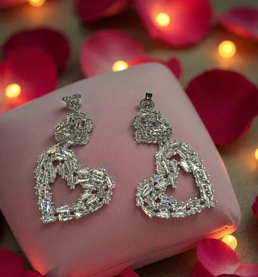 Orecchini in Ottone da donna Luminosi Cuori con Zirconi Anallergici Nickel Free - Immagine 1 di 3