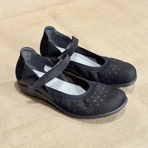 Naot Mary Jane Shoes Womens 39 US 8 Black Leather Comfort Flats Made In Israel - Picture 1 of 11