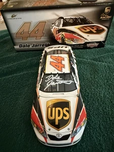 2007 1:24 Dale Jarrett In-person Signed UPS Toyota Camry 726/Limited - Picture 1 of 10