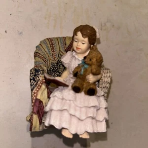 Sandra Kuck Treasures 1st Edition 1997 'Teddy and Me' Figurine Collectable - Picture 1 of 7