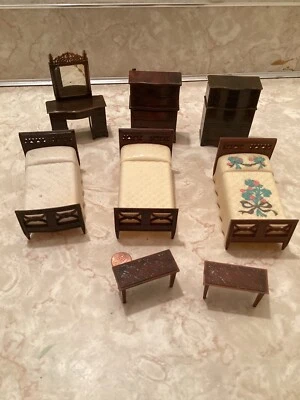 Vintage Renwal DollHouse Furniture Bedroom Beds Dressers Mirror 2 Piano Benches - Image 1 of 4