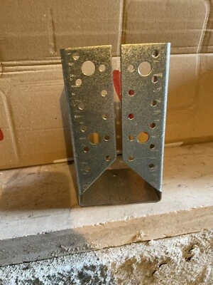 Wurth Supporto per travi, piastra staffa per legno  Stock 15 Pezzi - Immagine 1 di 2