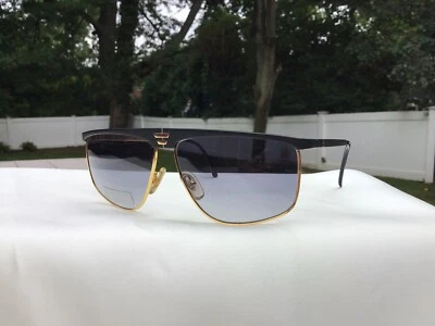 Gafas de sol Laura Biagiotti vintage años 80 de diseñador negras y doradas. Hecho en Italia  Foto 1 de 4