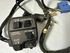 Honda 2004-2005 Goldwing GL1800 Right Handlebar Switch 35130-MCA-A21 - Picture 1 of 3