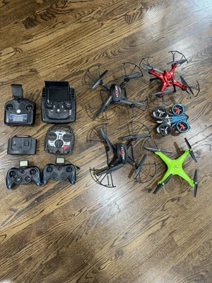 ESTATE LOT 5 DRONE+CAMERA+EX  PART ROBOT TOY FLY DRONE+5 R/C RESALE W CONTROLER - Image 1 of 4