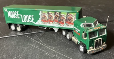 Camión y remolque fundido a presión 1:80 Matchbox Ultra CCY03 Moosehead Beer Kenworth Foto 1 de 4