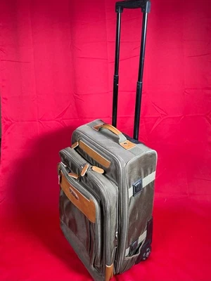 Bolsa blanda para fotógrafo Pelican Rolling Pro con 12 compartimentos y bolsa para computadora Foto 1 de 4