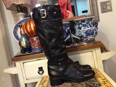 BOTAS BOUTIQUE9 MUJER CUERO NEGRO HEBILLA HASTA LA RODILLA TALLA 7,5M  Foto 1 de 4
