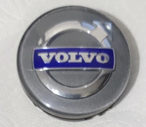 2004-2013 Volvo C30 C70 S40 S60 S80 V40 OEM Grey Center Cap 70301 30748052 - Picture 1 of 5