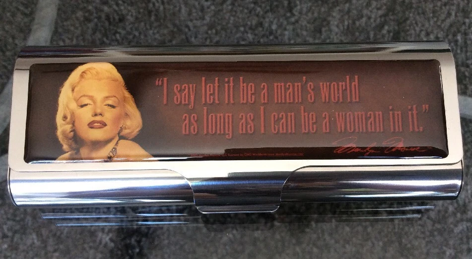 Estuche de metal para gafas Marilyn Monroe "Man's World" / Estuche para tampones de Vandor Nuevo en caja Foto 1 de 4