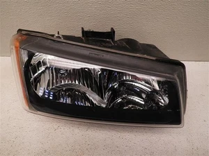 Chevrolet Silverado 2500 2003-2024 Right Headlight Assembly 10366038 9338 - Bild 1 von 10