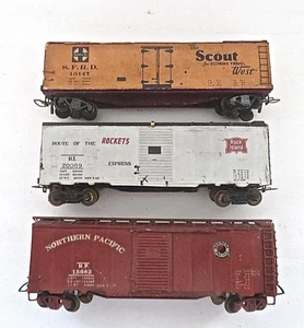 3 HO Old Timer Mantua WWII Era Cars NP, Santa Fe Scout & Rock Island Low Ship - Picture 1 of 7