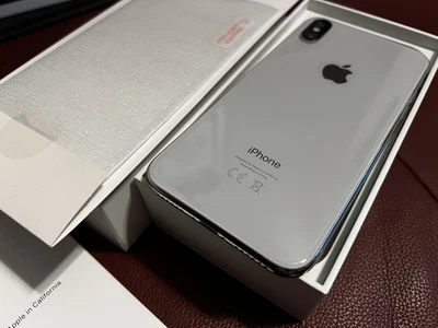 iPhone x 256GB Silber ohne Simlock,  guter Zustand mit Schutzglas  - Bild 1 von 4