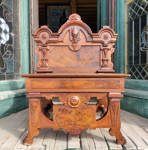 VICTORIAN RENAISSANCE REVIVAL WALNUT HALL BENCH Cover