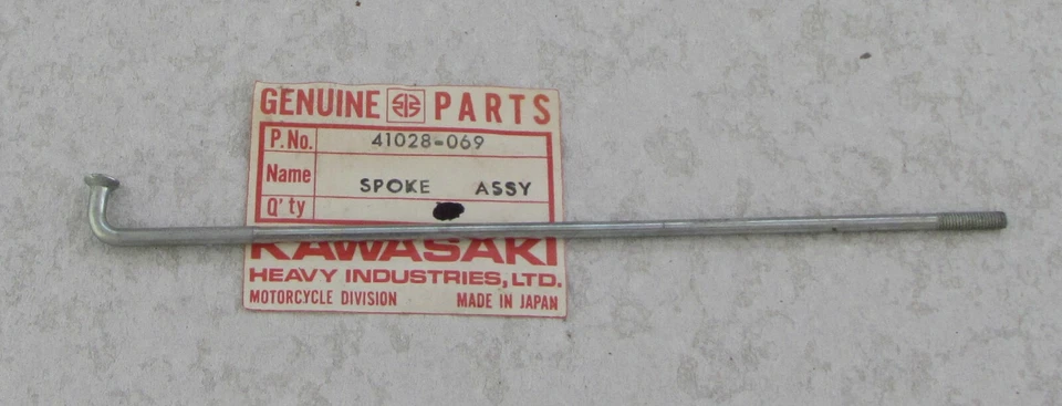 Juego de 1 radios exteriores traseros Kawasaki 170 mm para KD125 KD175 KE125 KE175 KS125 KX125 Foto 1 de 1