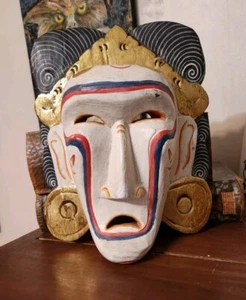 Vintage Hand Carved Decorative Wooden Mask - Made in Indonesia - Picture 1 of 10