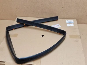 Ford Edge MK2 Front Left Door Lower Weatherstrip 2015-2018 2345338 Genuine NEW - Picture 1 of 13