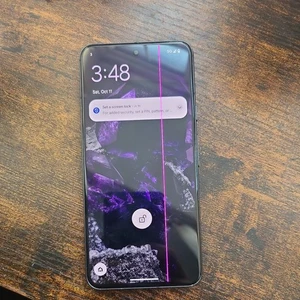 Google Pixel 8 5G - 128GB (Unlocked)  ** vertical line on display** see picture  - Picture 1 of 15