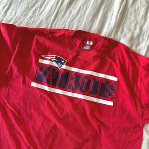 NFL New England Patriots T-Shirt, size 2XL - Picture 1 of 5