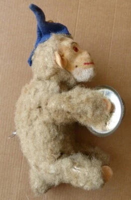 Singe musicien jouant des cymbales jouet mécanique ancien toy CARL - Photo 1/4