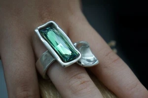 NWT UNO de 50 BRILLANTE LOCURA Elements Crystal Ring 6 6.5 S 7.5 M 8 L 8.5 9 XXL - Picture 1 of 9