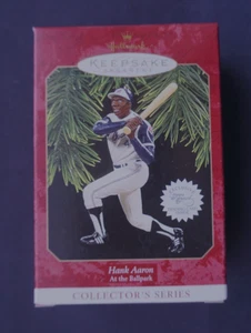HANK AARON 1997 HALLMARK CHRISTMAS ORNAMENT W/BB CARD MIB BRAVES HOF - Bild 1 von 2