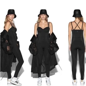 NUEVO CON ETIQUETAS Adidas X Ivy Park Beyonce Tejido Catsuit Talla S Corsé Bustier NEGRO Mono - Imagen 1 de 13