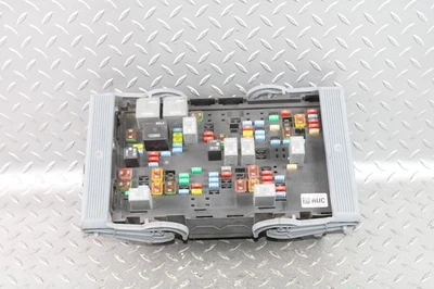 10-14 Tahoe Electronic Motor Engine Fuse Relay Power Distribution Box Housing OE Foto 1 de 4