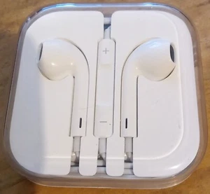 Apple Wired Earbuds 3.5mm Jack Headphones Built ln Microphone Original Case (E) - Bild 1 von 3