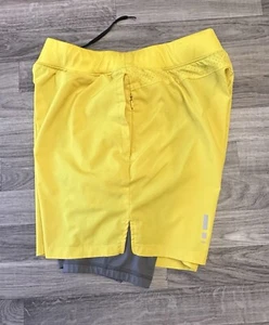 Old Navy Men's M Shorts Safety Yellow Go-Dry 4-Way Stretch Phone Zip Pocket - Picture 1 of 11