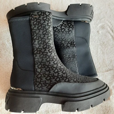 Botas femininas DKNY Chunky estilo Y2K preto pullon plataforma logotipo gótico novo sem etiquetas  - Imagem 1 de 4