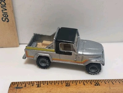 Coche de colección Hot Wheels Real Riders Jeep Scrambler gris plata bujes 1982  Foto 1 de 4