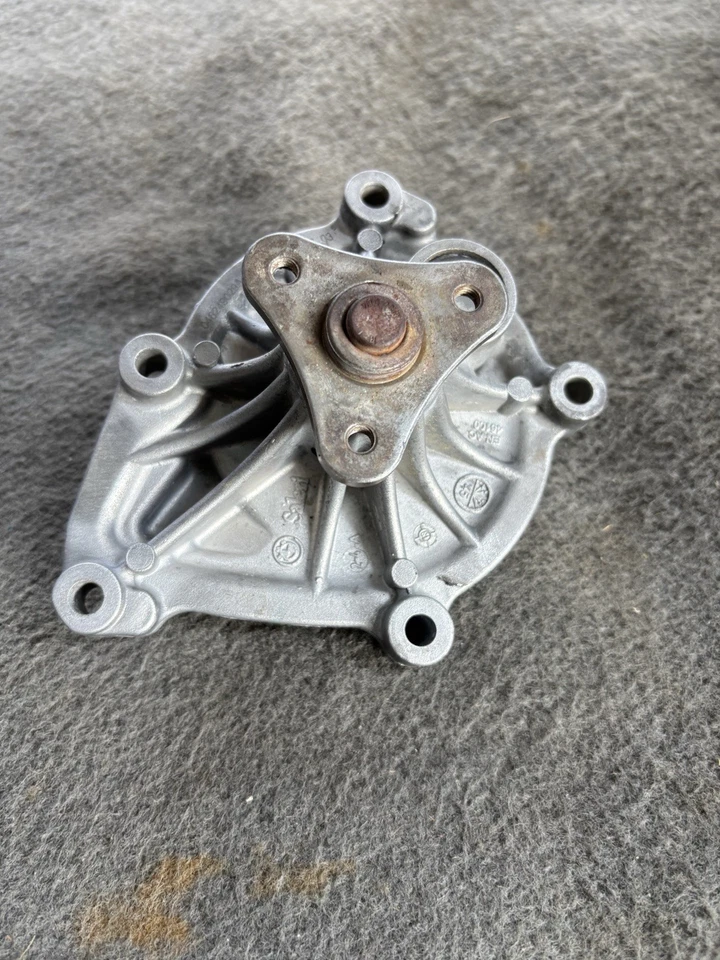 Mini Cooper 2007-2014 motor 1,6 L bomba de agua refrigerante OEM # 7648827* Foto 1 de 4