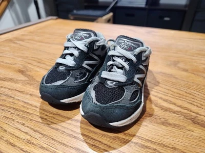 NEW BALANCE IC990BK6 Size 4 US Toddler Shoes Sneakers - Image 1 of 4