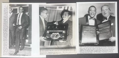 Lot Of 3 Willie Mays Photos MVP & Horace Stoneham New York Giants Hickok Award - Image 1 of 4